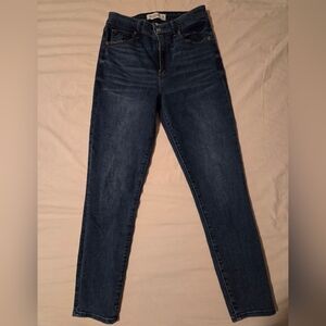 Abercrombie & Fitch Curve Love Super Skinny Ankle High Rise